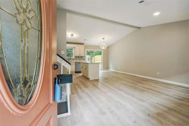 5017 Galbraith Circle, Stone Mountain, GA 30088