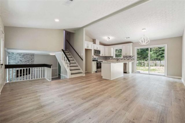 5017 Galbraith Circle, Stone Mountain, GA 30088