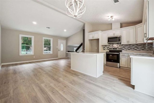 5017 Galbraith Circle, Stone Mountain, GA 30088