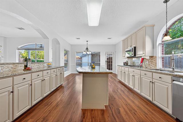 13011 Mossy Ridge Cove, Houston, TX 77041