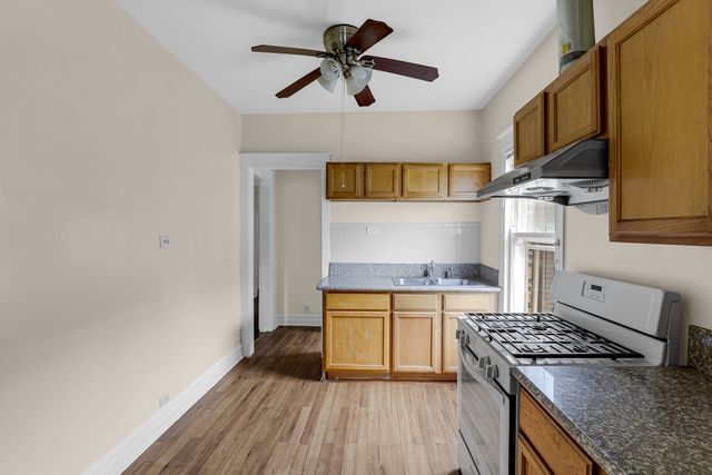 5814 N WINTHROP Avenue 2, Chicago, IL 60660