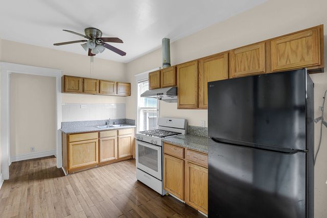 5814 N WINTHROP Avenue 2, Chicago, IL 60660