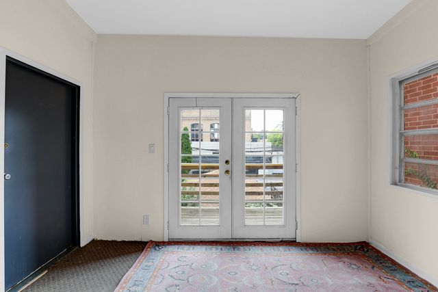 5814 N WINTHROP Avenue 2, Chicago, IL 60660