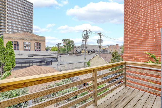 5814 N WINTHROP Avenue 2, Chicago, IL 60660