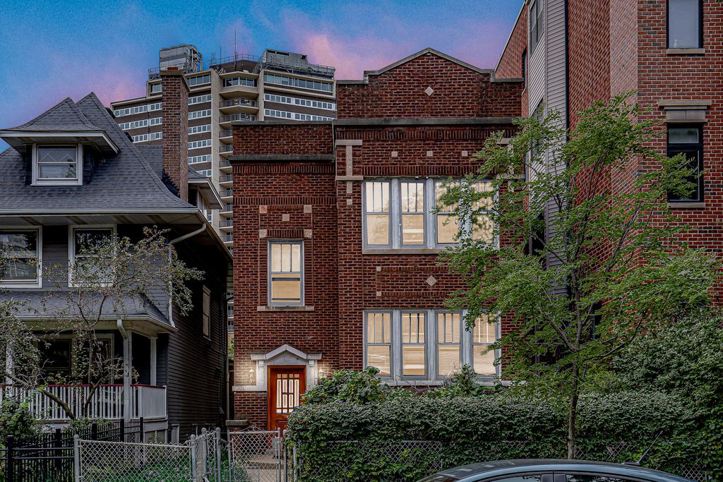 5814 N WINTHROP Avenue 2, Chicago, IL 60660