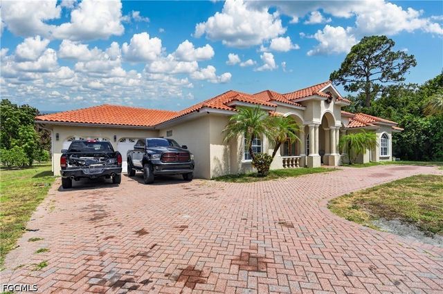 614 Jackson AVE, Lehigh Acres, FL 33972