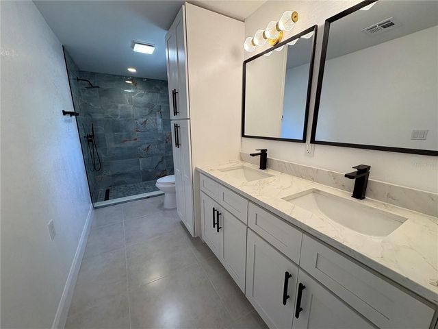 800 SAINT PETERSBURG DRIVE W, Oldsmar, FL 34677