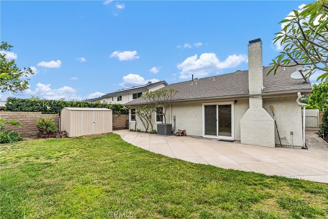 7608 E Woodsboro Avenue, Anaheim Hills, CA 92807