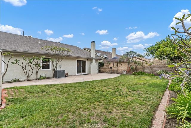 7608 E Woodsboro Avenue, Anaheim Hills, CA 92807