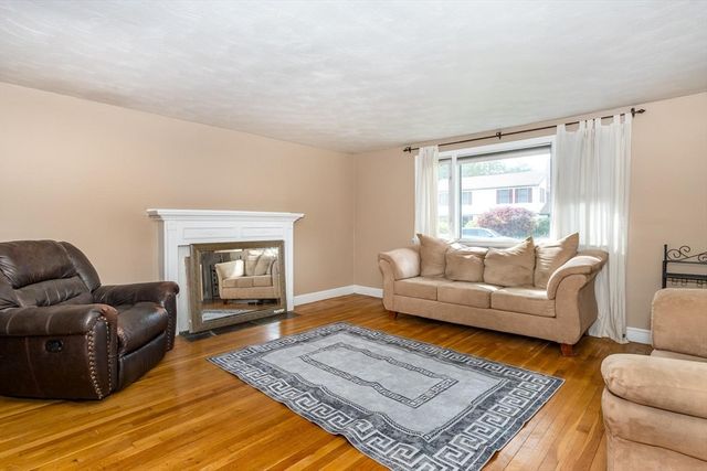 22 Middlesex Rd, Sharon, MA 02067