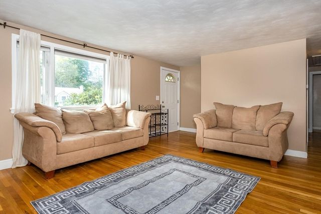 22 Middlesex Rd, Sharon, MA 02067