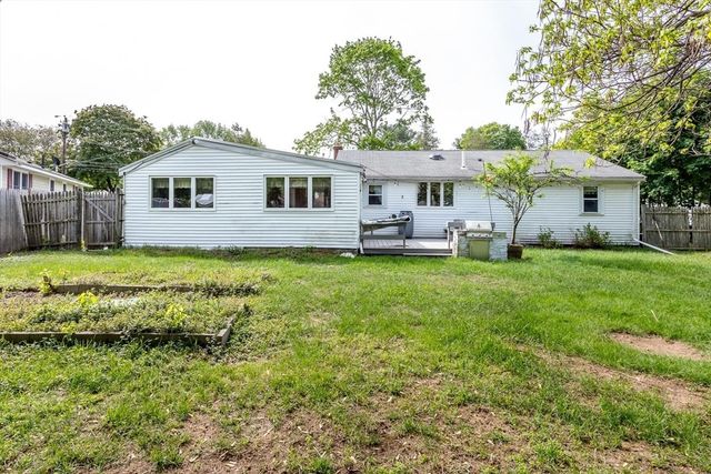 22 Middlesex Rd, Sharon, MA 02067