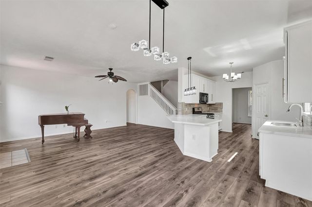 4907 Arbor Falls Lane, Houston, TX 77084