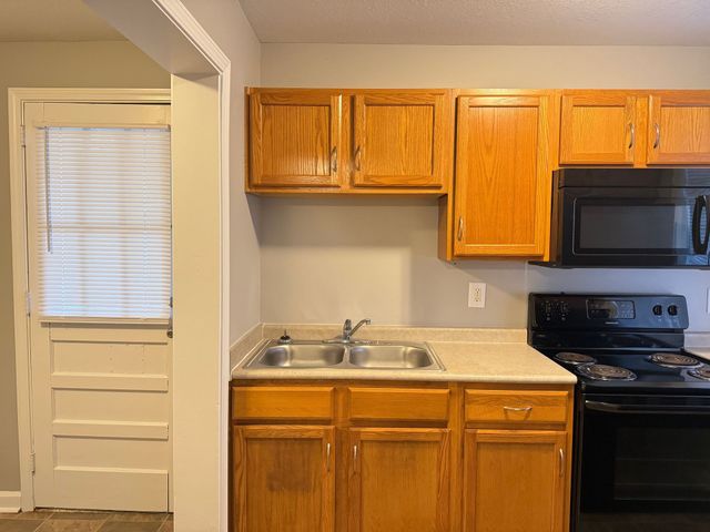 507B Baker, Clarksville, TN 37040