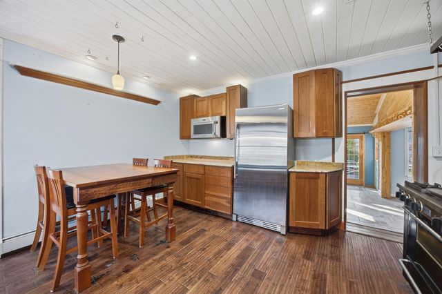 23 Old Bristol Road, New Hampton, NH 03256