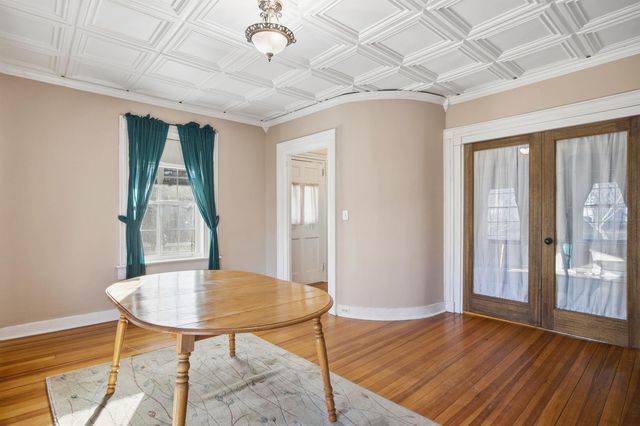 23 Old Bristol Road, New Hampton, NH 03256