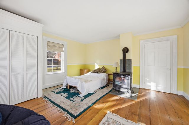 23 Old Bristol Road, New Hampton, NH 03256