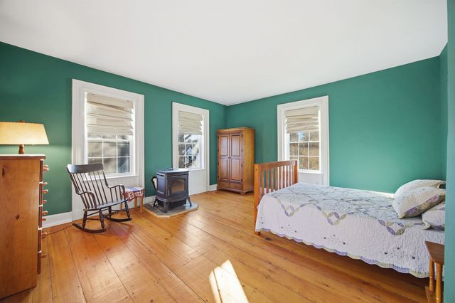 23 Old Bristol Road, New Hampton, NH 03256