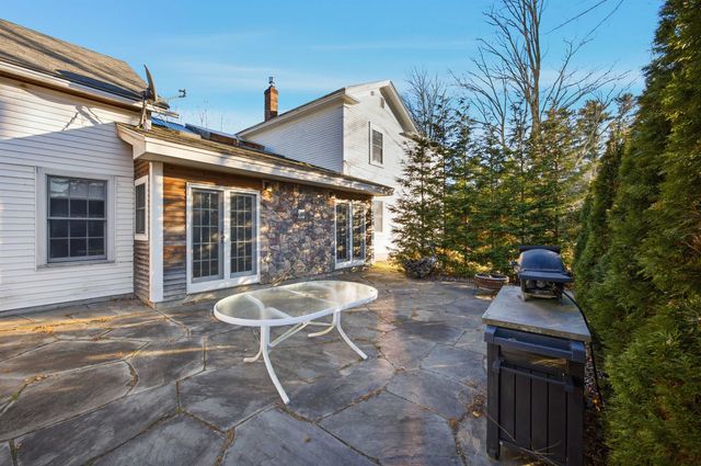 23 Old Bristol Road, New Hampton, NH 03256