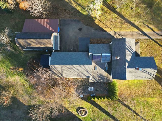 23 Old Bristol Road, New Hampton, NH 03256