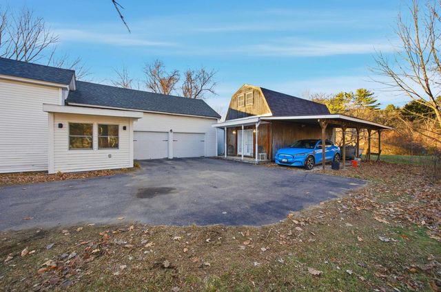 23 Old Bristol Road, New Hampton, NH 03256