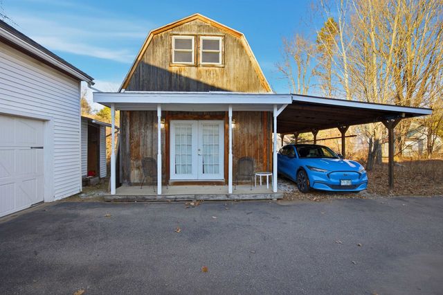 23 Old Bristol Road, New Hampton, NH 03256