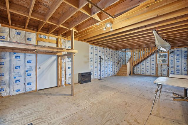 23 Old Bristol Road, New Hampton, NH 03256