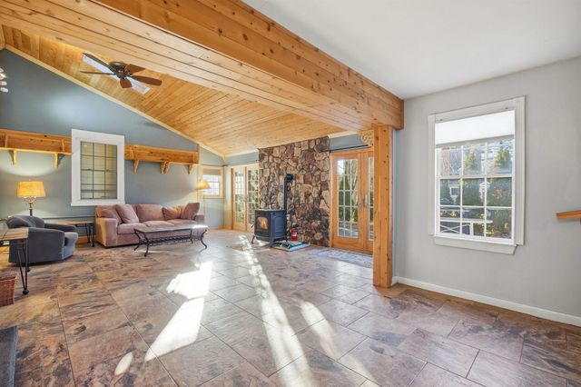 23 Old Bristol Road, New Hampton, NH 03256