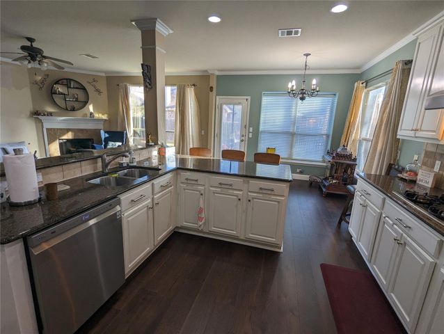 2537 Charolais CT, Round Rock, TX 78681