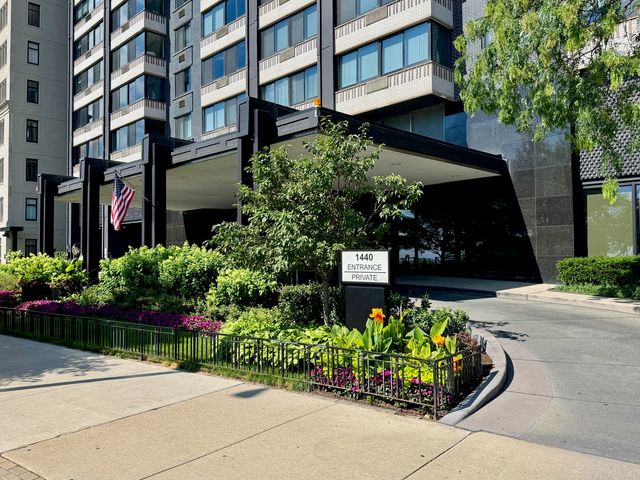 1440 N Lake Shore Drive 20AC, Chicago, IL 60610