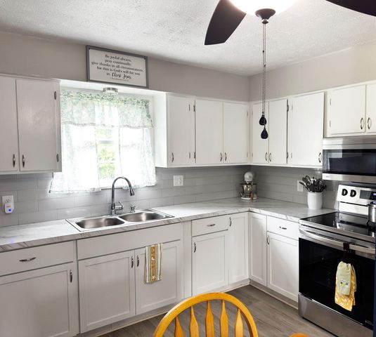 305 Longview Drive A-B, Nicholasville, KY 40356