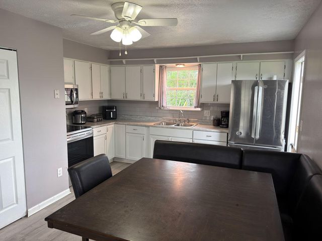 305 Longview Drive A-B, Nicholasville, KY 40356
