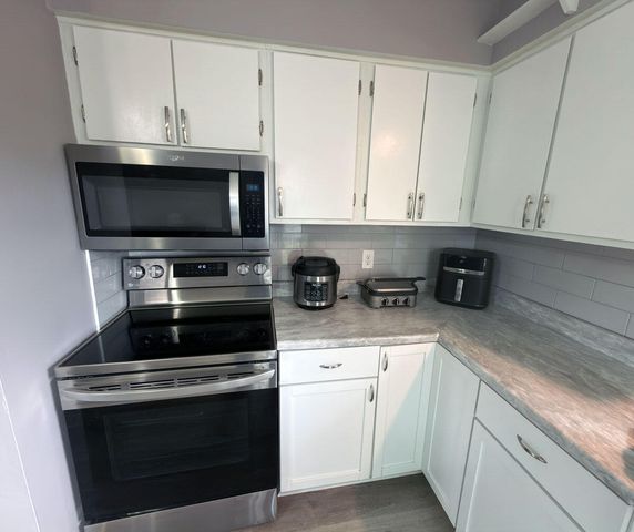 305 Longview Drive A-B, Nicholasville, KY 40356