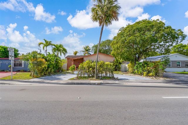 1320 NE 135th St, North Miami, FL 33161