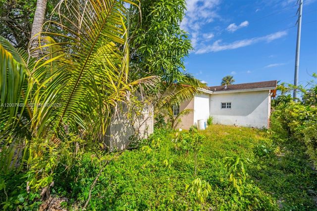 1320 NE 135th St, North Miami, FL 33161