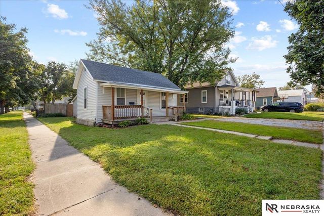 1036 N 8th Street, Lincoln, NE 68508