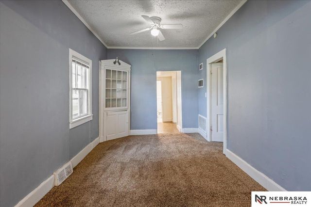 1036 N 8th Street, Lincoln, NE 68508