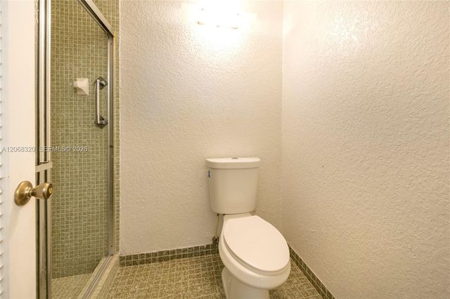 8555 NW 10th Street B106, Plantation, FL 33322
