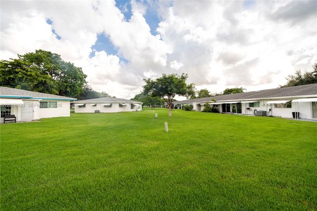 8555 NW 10th Street B106, Plantation, FL 33322