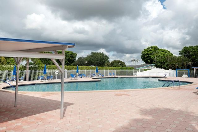 8555 NW 10th Street B106, Plantation, FL 33322