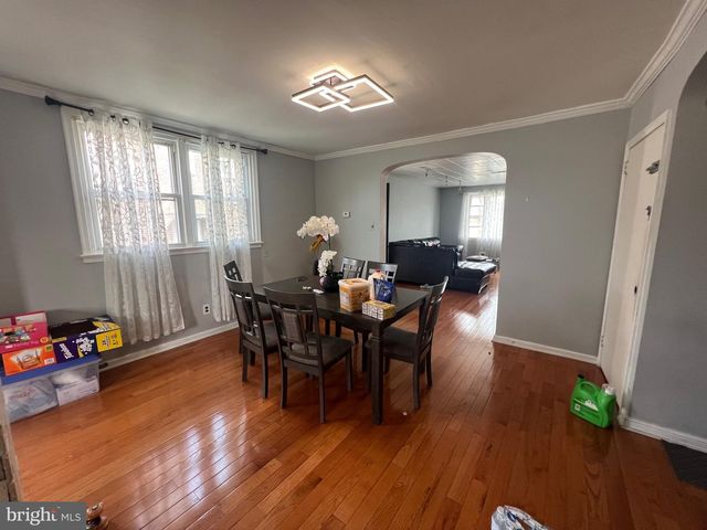8130 FARNSWORTH STREET, Philadelphia, PA 19152