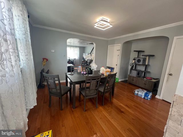 8130 FARNSWORTH STREET, Philadelphia, PA 19152