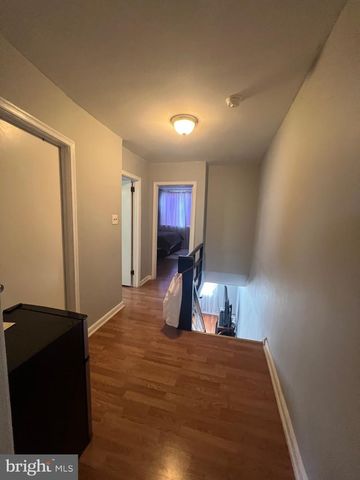 8130 FARNSWORTH STREET, Philadelphia, PA 19152