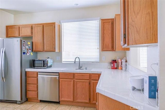 13656 Sandpiper Place, Victorville, CA 92392