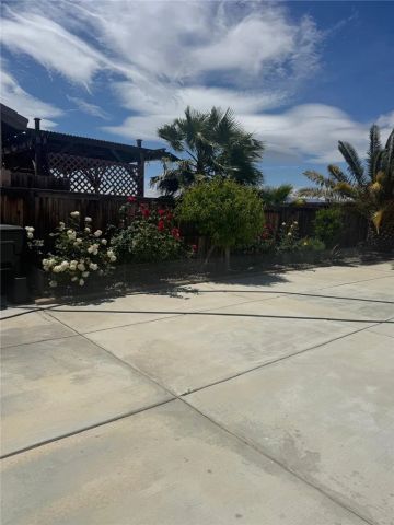 13656 Sandpiper Place, Victorville, CA 92392