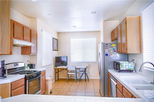 13656 Sandpiper Place, Victorville, CA 92392