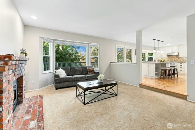 4310 209th Avenue NE, Sammamish, WA 98074