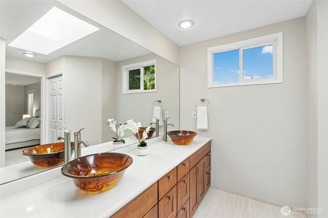 4310 209th Avenue NE, Sammamish, WA 98074