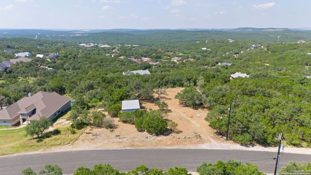 1056 FLAGSTONE DR, San Antonio, TX 78260