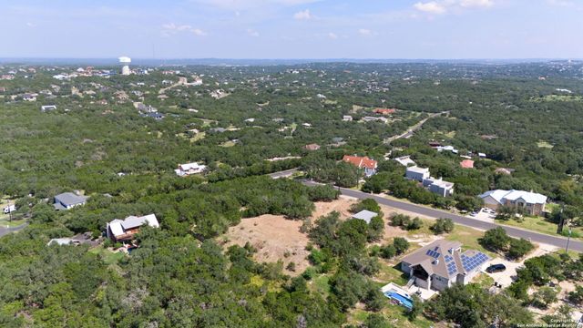 1056 FLAGSTONE DR, San Antonio, TX 78260
